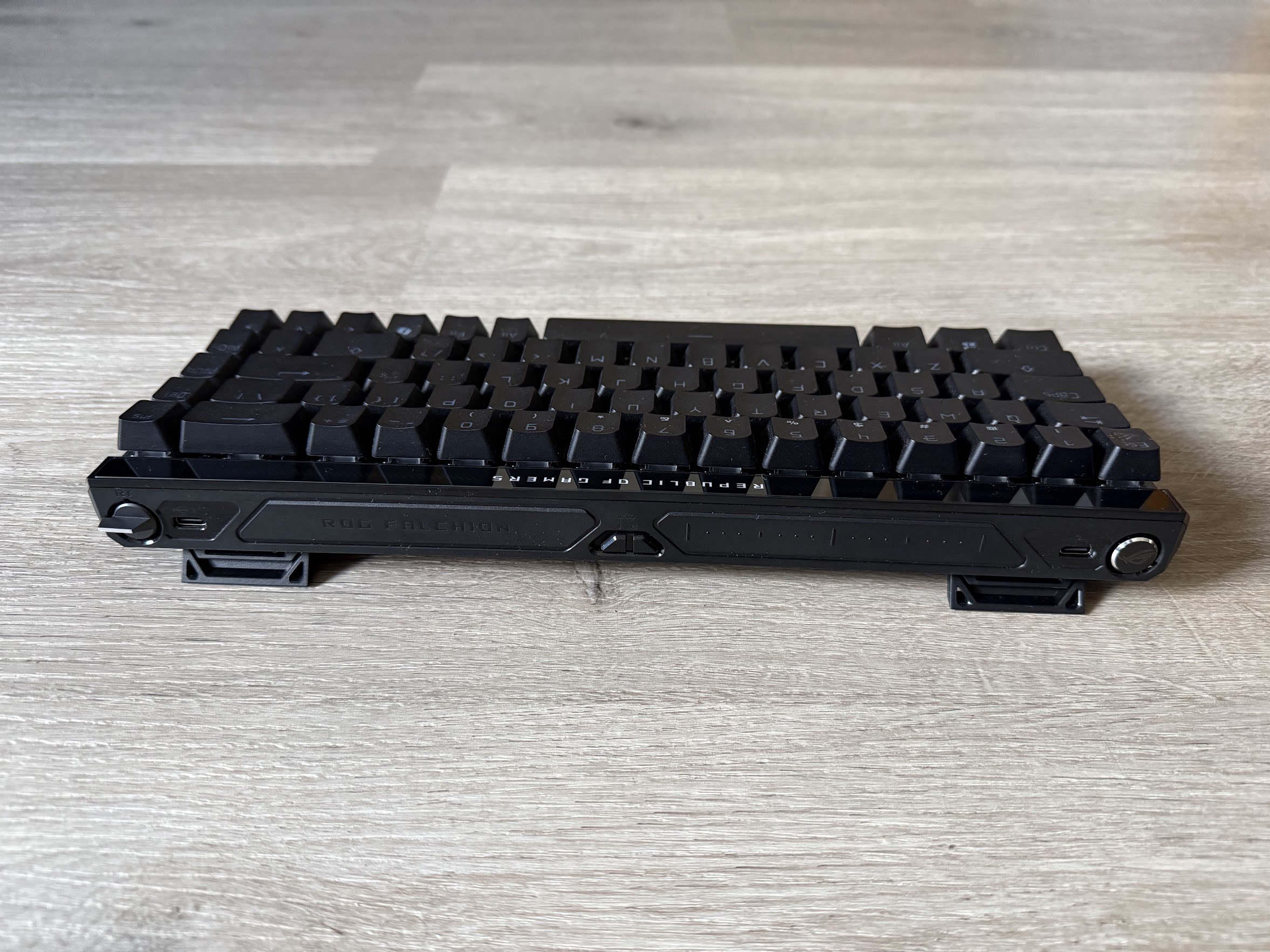 Asus ROG Falchion Ace HFX