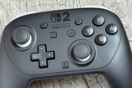 Tlačítka na Nintendo Pro Controller 2