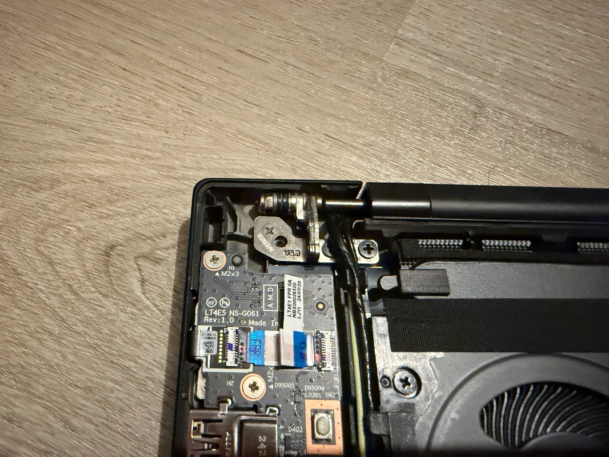 Lenovo ThinkPad T14s AMD