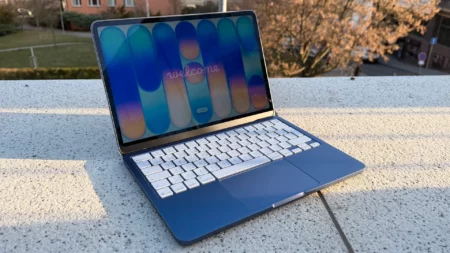 MacBook Neo v celé kráse