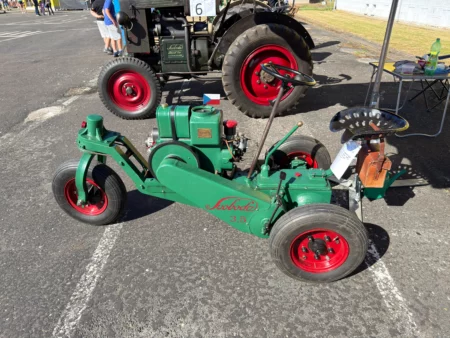 iphone 17 pro max pradědečkův traktor